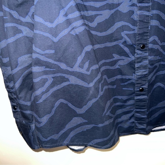 Sean John Blue Zebra Patterned Snap Front Shirt Size 4X - Picture 3 of 6